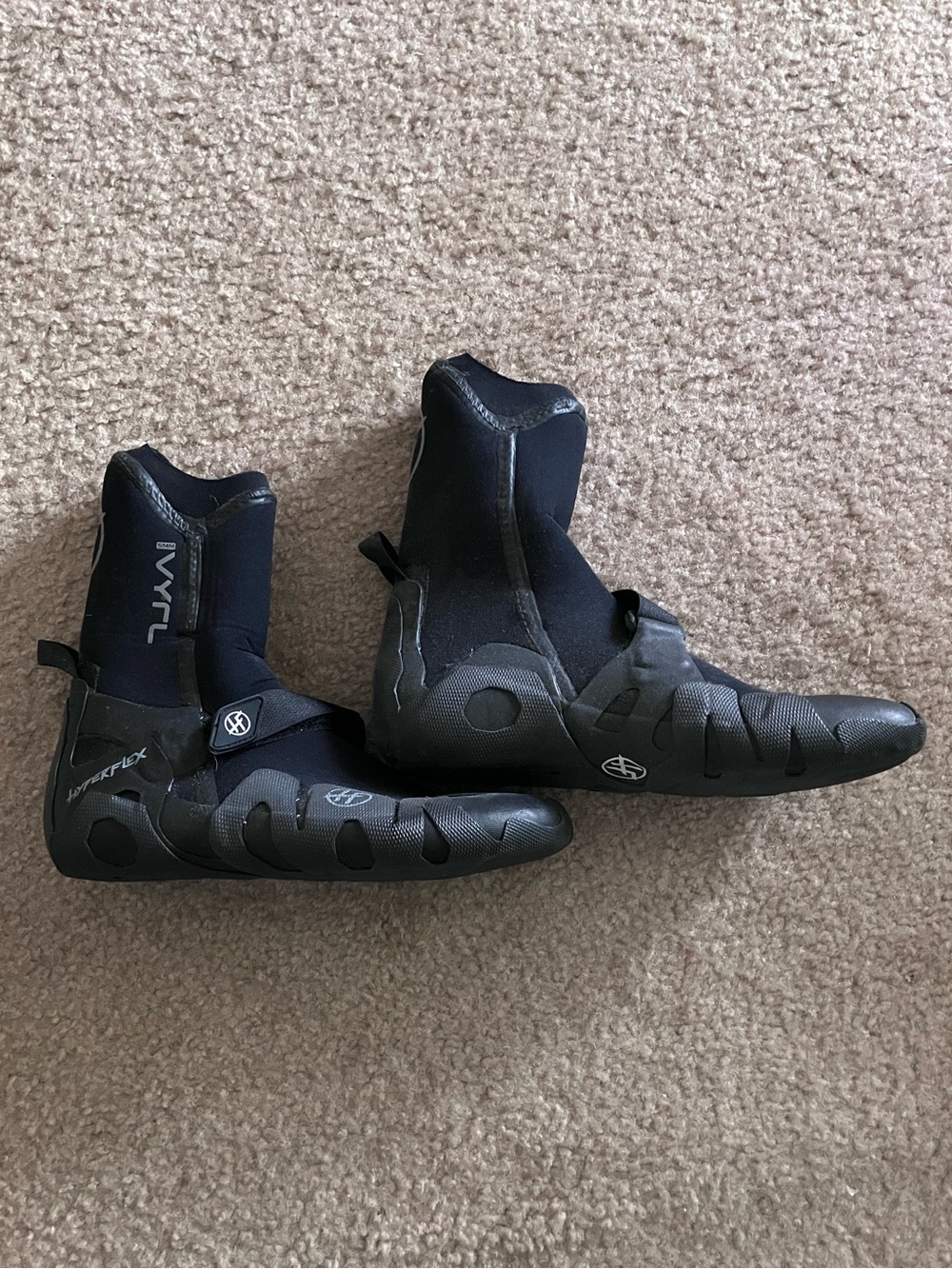 Hyperflex VYRL 5mil Booties Size 7